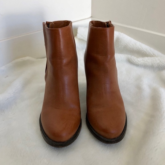 Boots - Picture 2 of 5